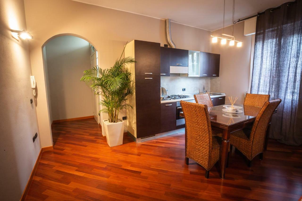 Cinematic Modern Flat, 100 Mt Da Ospedale Appartement Ravenna Buitenkant foto